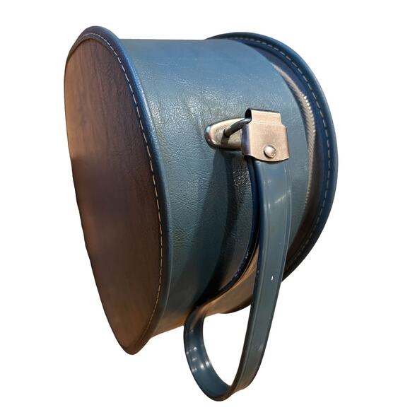 Vintage Suitcase Oval Train Case Carry On Bag Blue Mid-Century Egg Shape 1960's - Picture 11 of 14